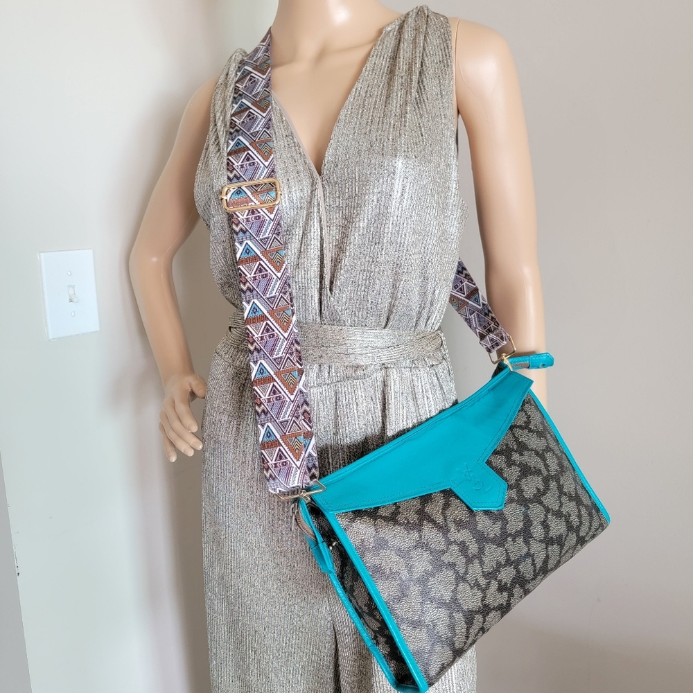 Final Price🏷 Authentic YSL vintage clutch Bag